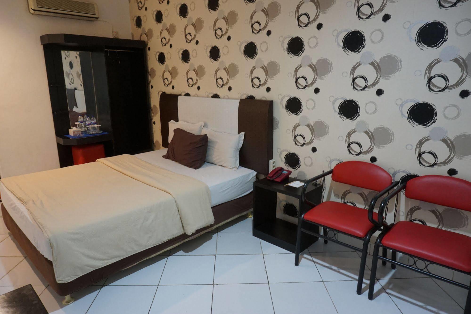 Hotel Mangga Dua Macasar Exterior foto